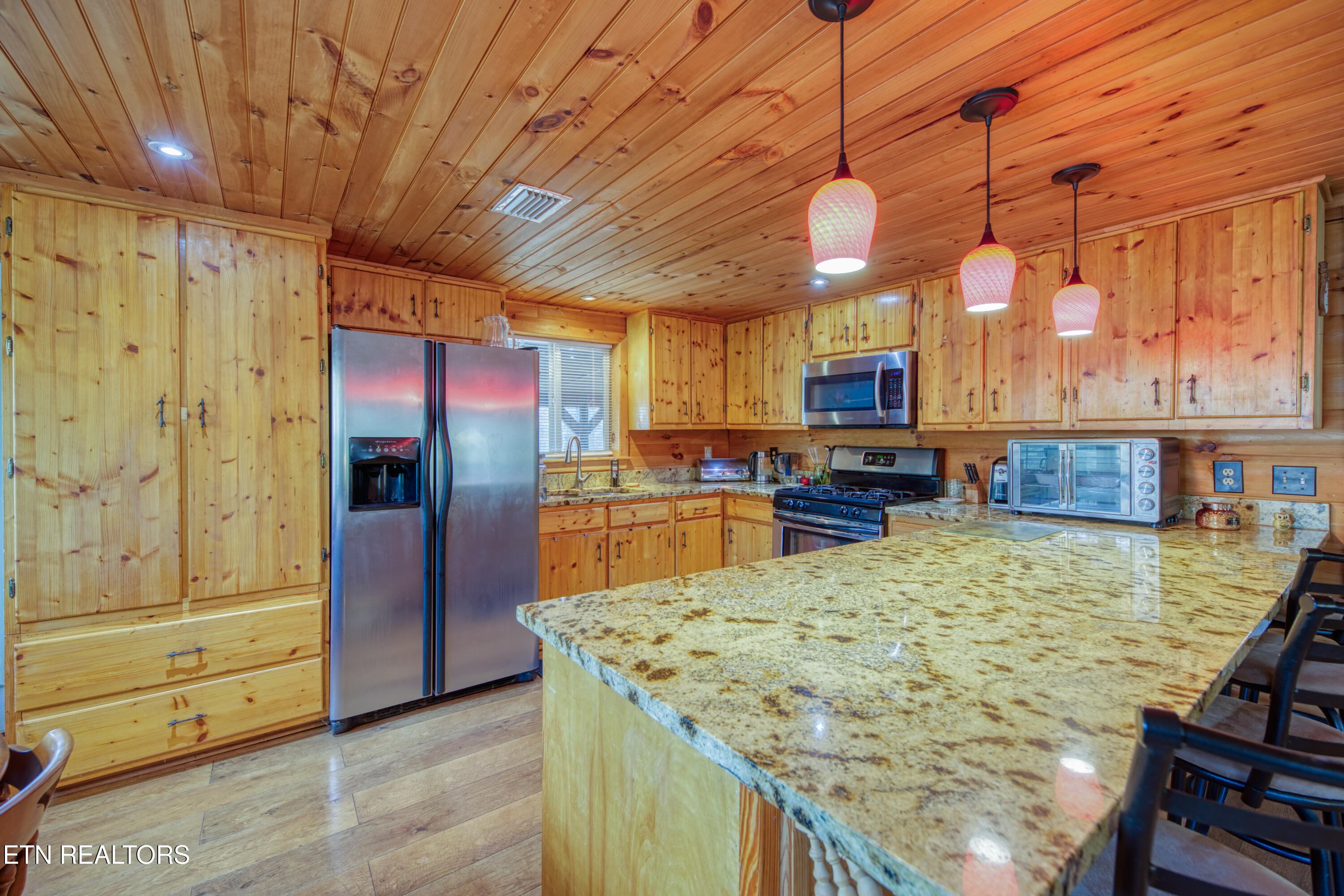 533 Epperson Road Tellico Plains, TN 37385 - Photo 12 of 54 0H3A9403_86