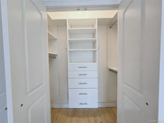 a close up view of a washer and dryer