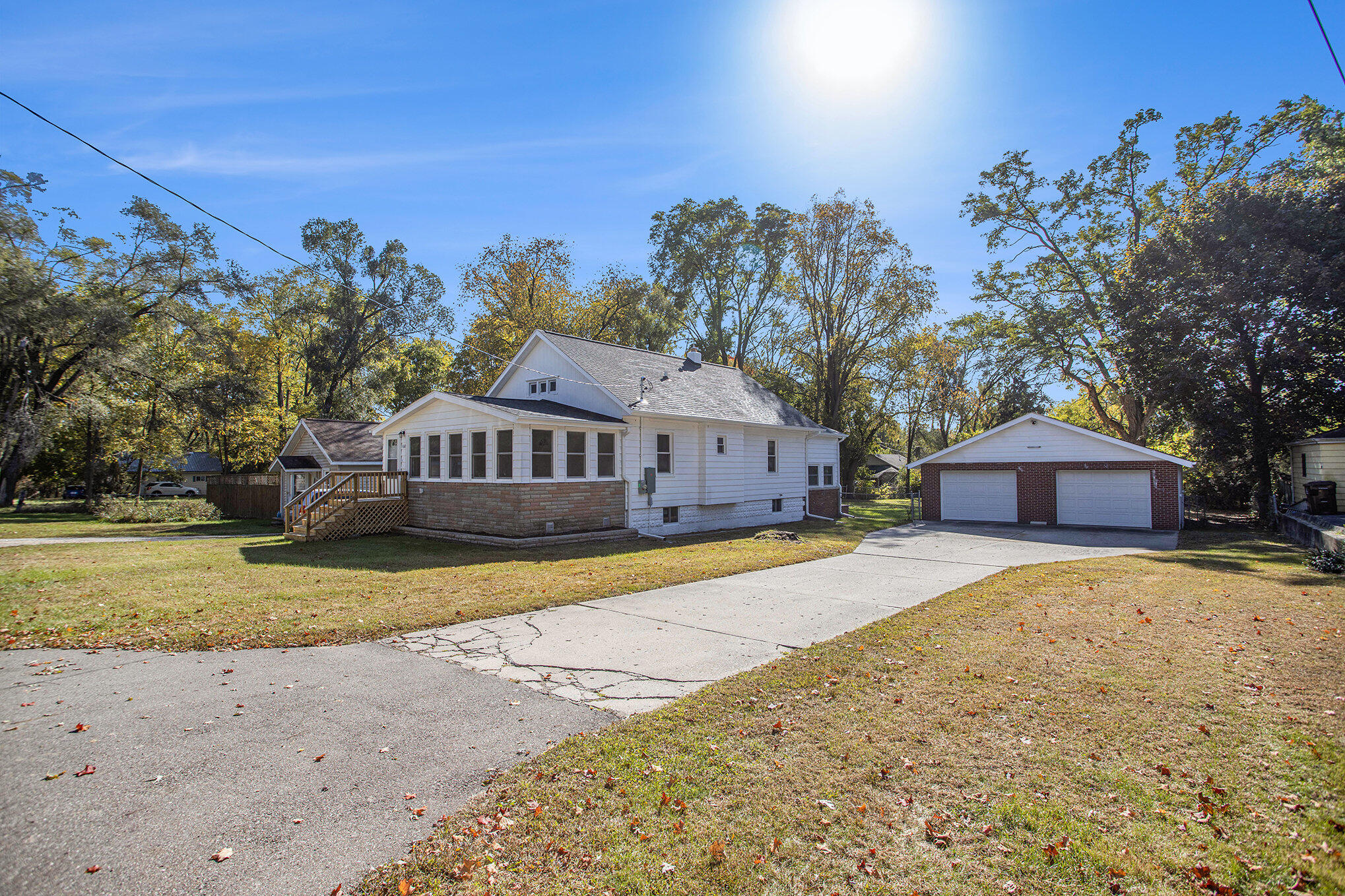160 Rook Street Battle Creek, MI 49014 - Photo 1 of 15 front