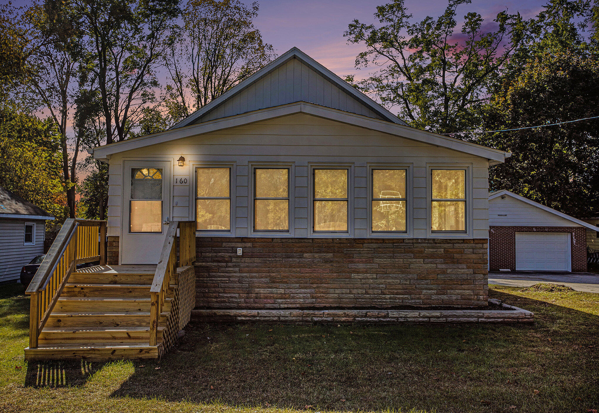 160 Rook Street Battle Creek, MI 49014 - Photo 3 of 15 front twlight