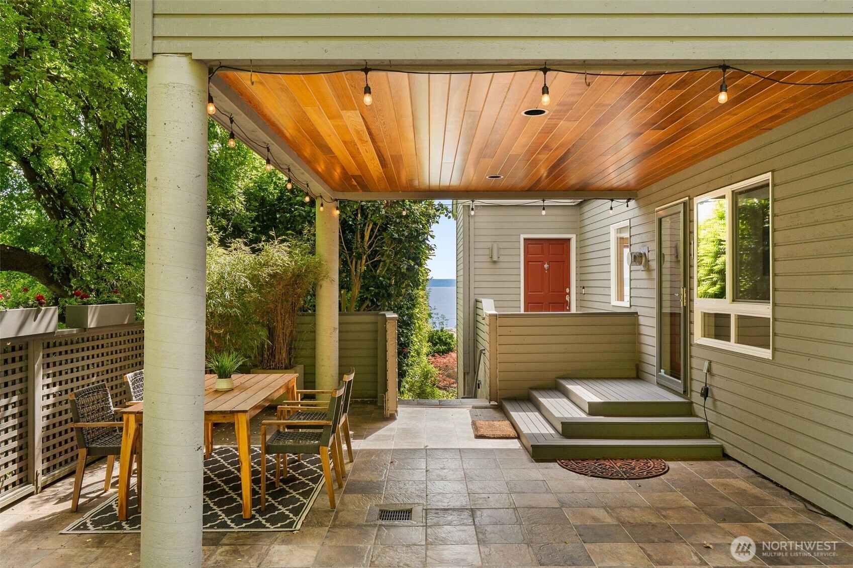 4622 57th Avenue Southwest Seattle, WA 98116 - Photo 19 of 36