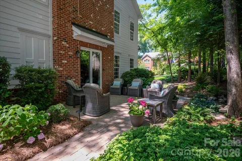 $1,075,000 | 3702 Selwyn Avenue, Charlotte, NC 28209