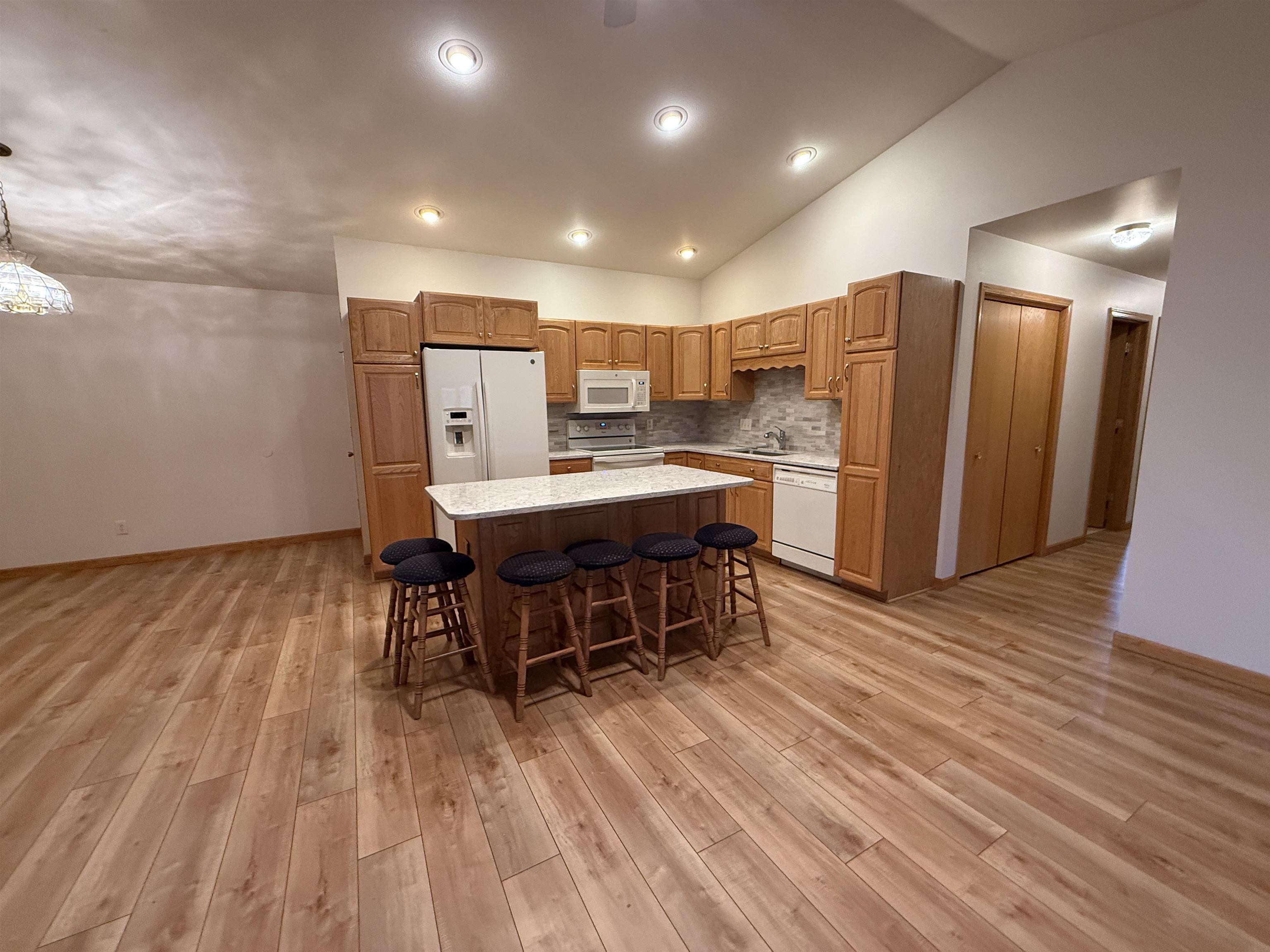 1607 Timber Trail Shawano, WI 54166 - Photo 3 of 19