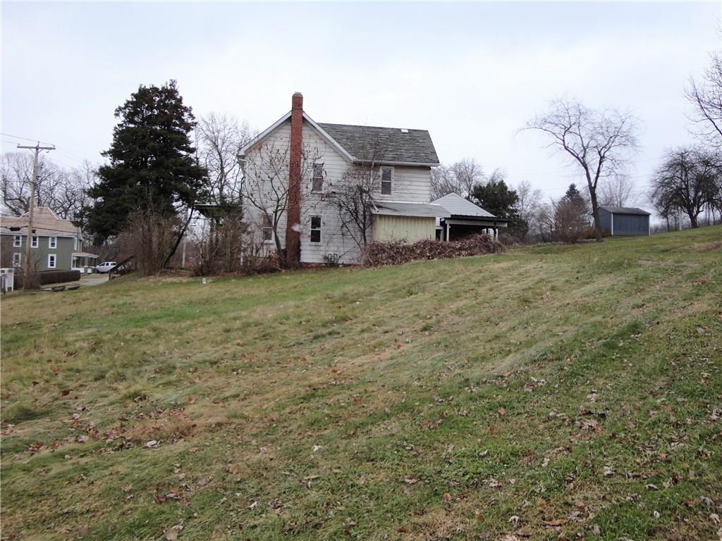 625 Spring Street Mars, PA 16046 - Photo 7 of 21 Side view of home.