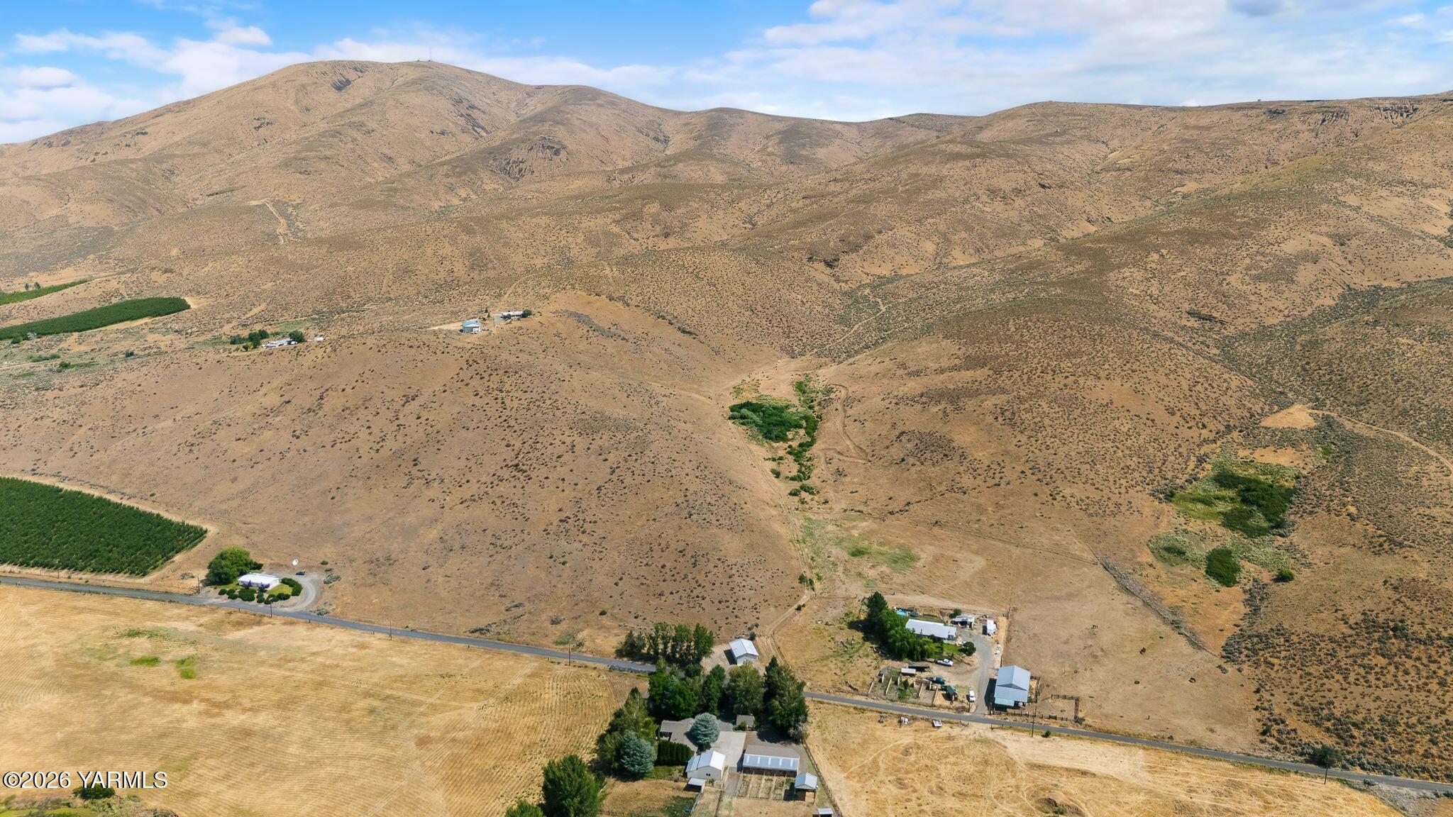 723 Burbank Creek Road Yakima, WA 98901 - Photo 44 of 48 723 Burbank Creek Rd Aerials-7
