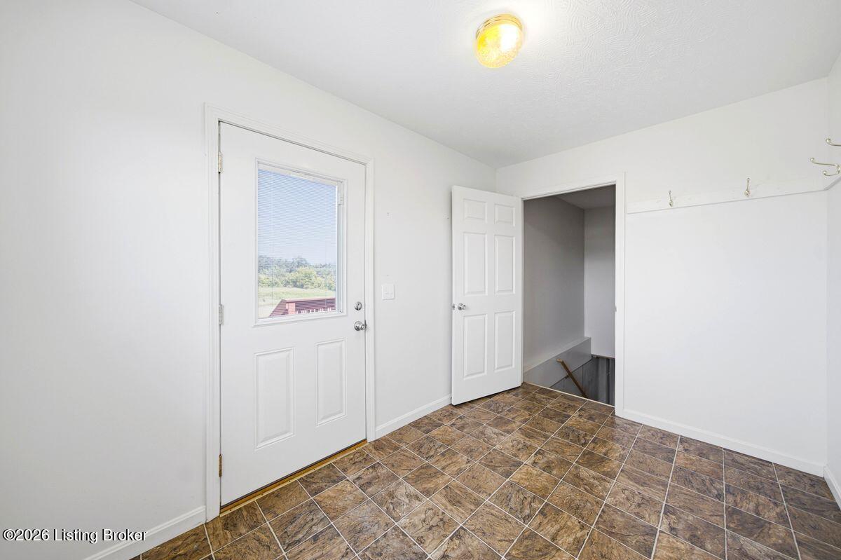 1119 Ballard Road Lawrenceburg, KY 40342 - Photo 29 of 69 Mudroom