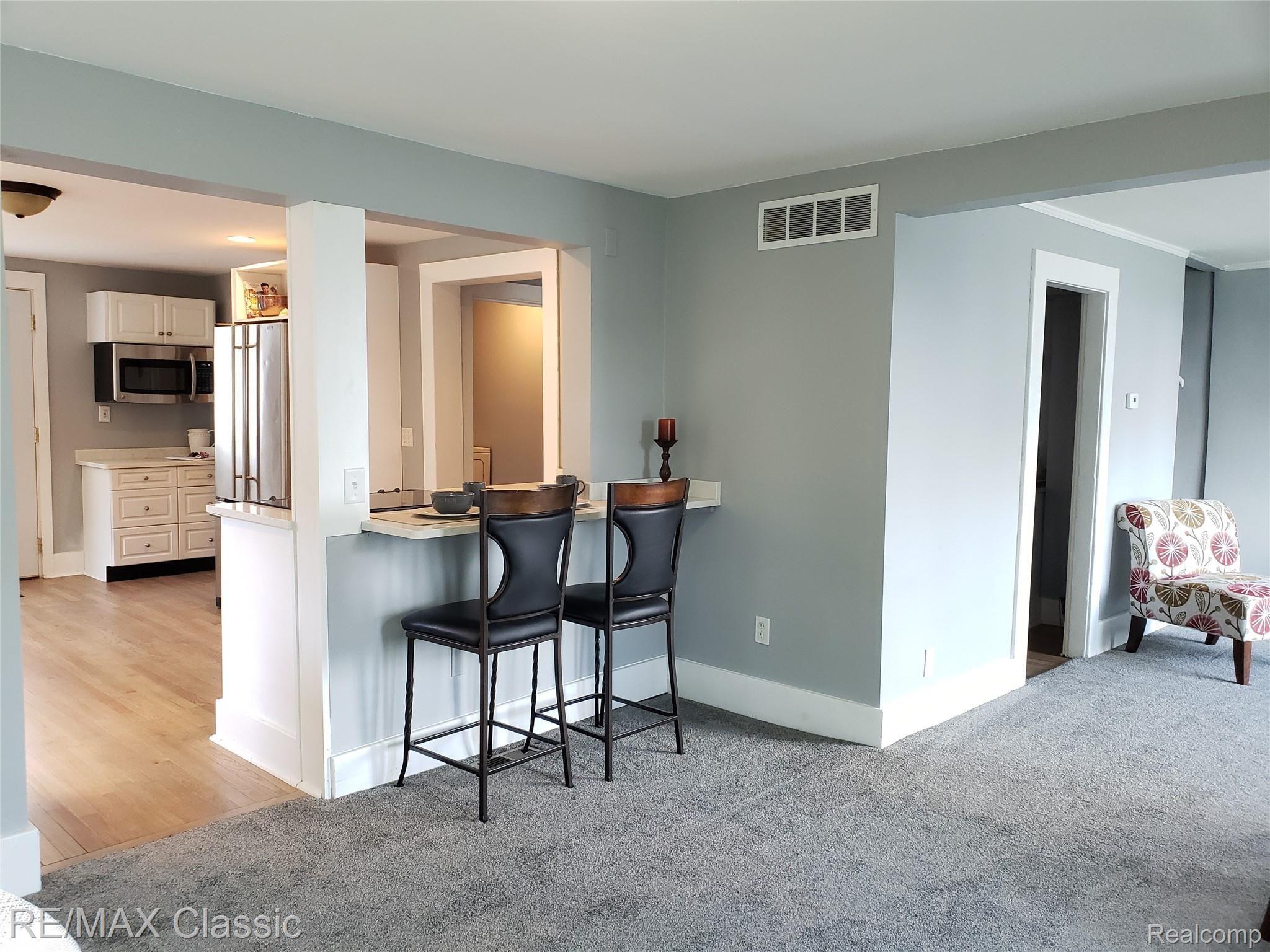 1820 Union Lake Road Commerce Township, MI 48382 - Photo 17 of 47 Dining 5.jpg