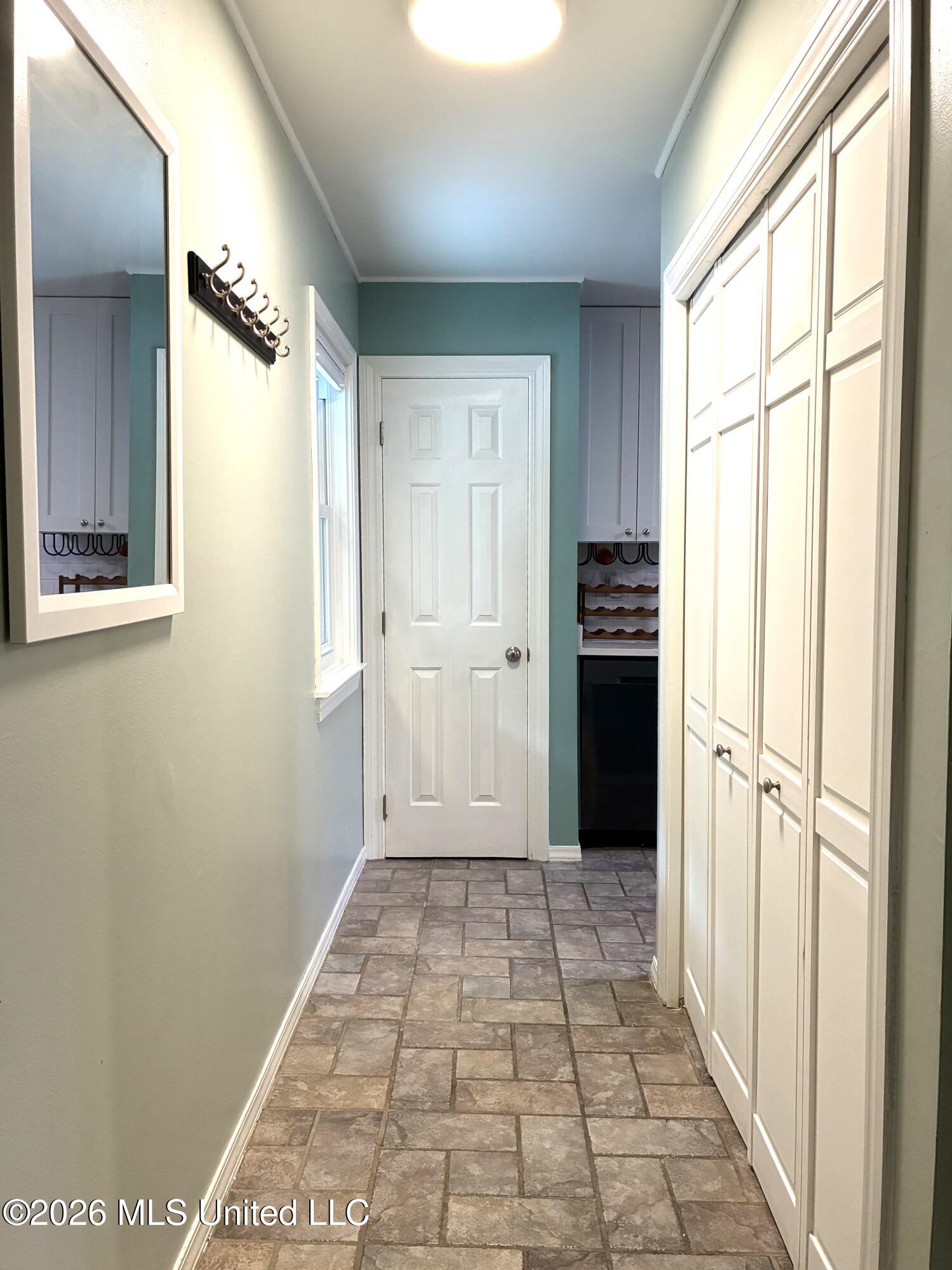 222 Highpoint Drive Diamondhead, MS 39525 - Photo 12 of 32 222 front hall