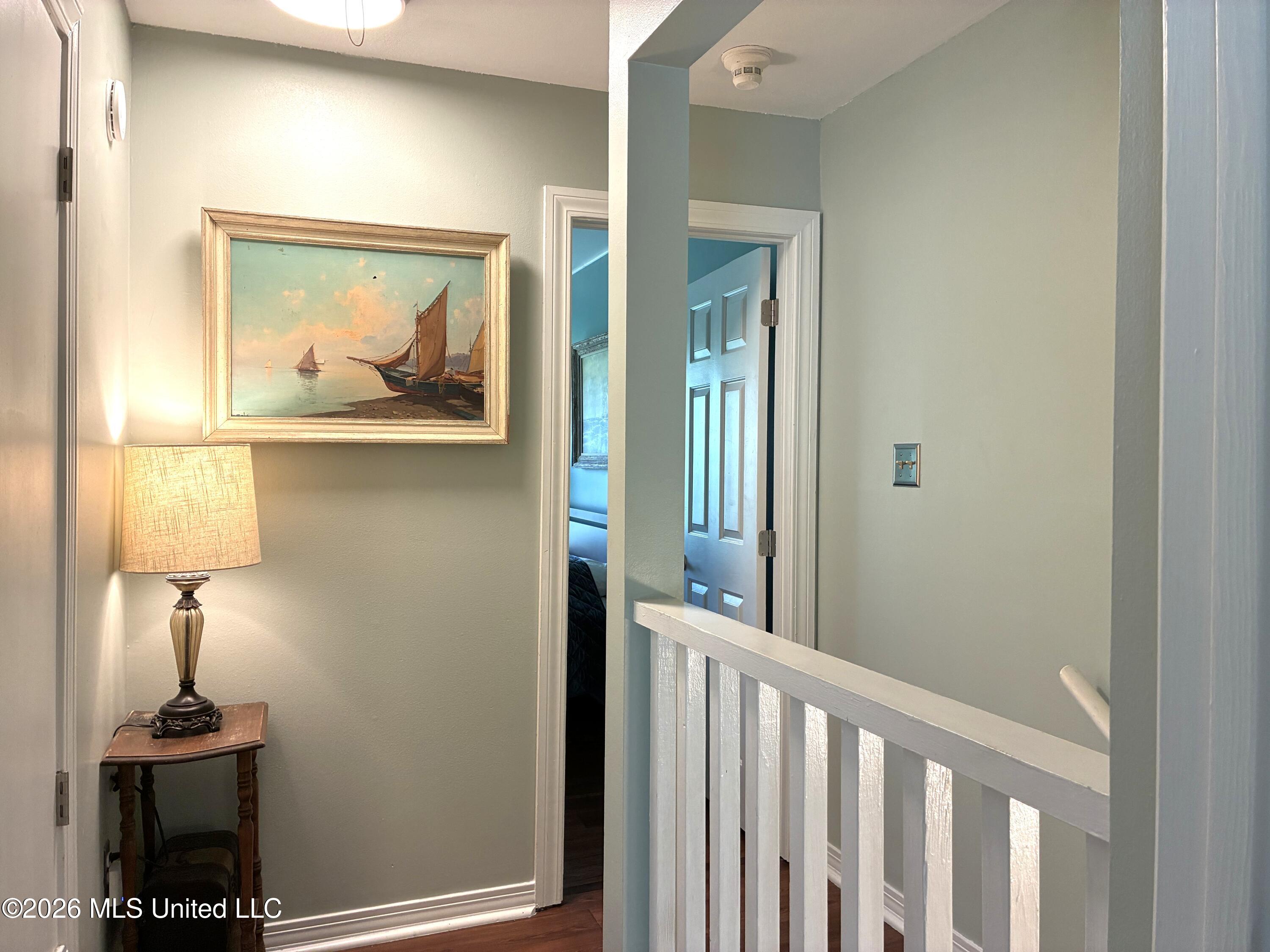222 Highpoint Drive Diamondhead, MS 39525 - Photo 20 of 32 222 hp up foyer