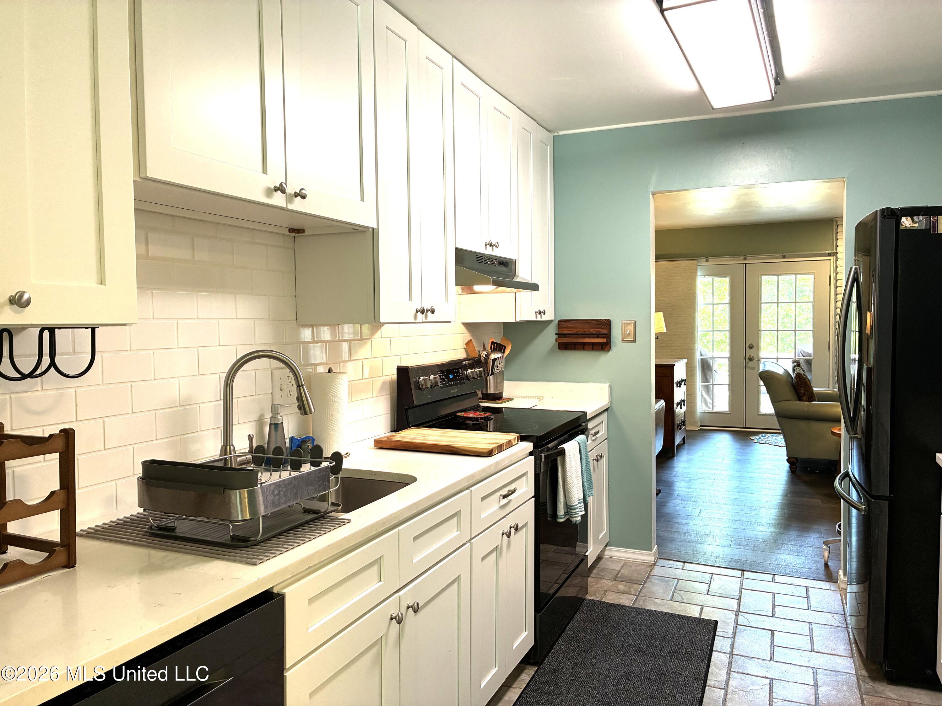 222 Highpoint Drive Diamondhead, MS 39525 - Photo 7 of 32 222 hp kit
