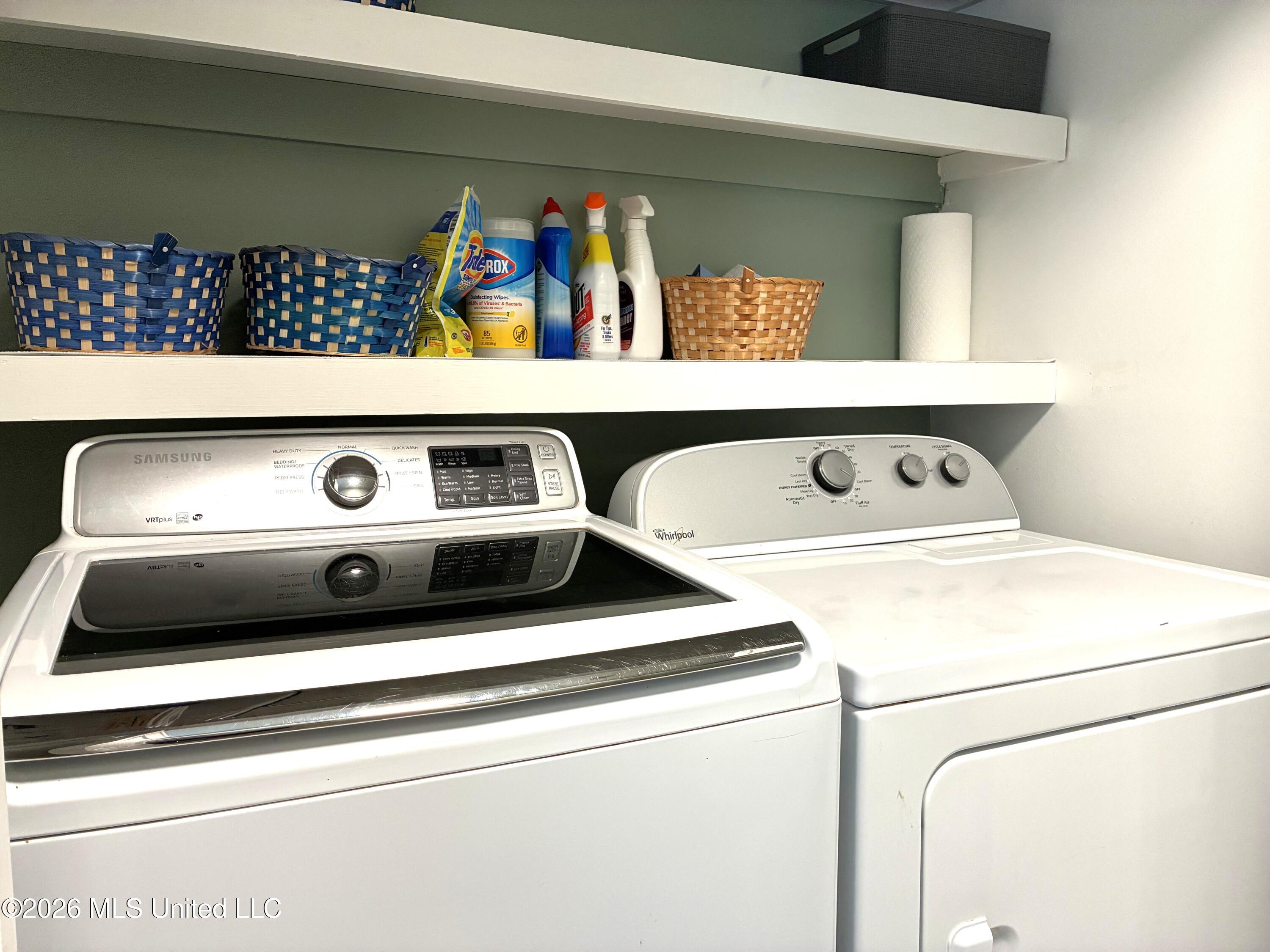 222 Highpoint Drive Diamondhead, MS 39525 - Photo 10 of 32 222 hp laundry