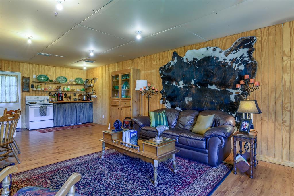 1272 Binion Road Gilmer, TX 75644 - Photo 9 of 40 Gallery Image 9