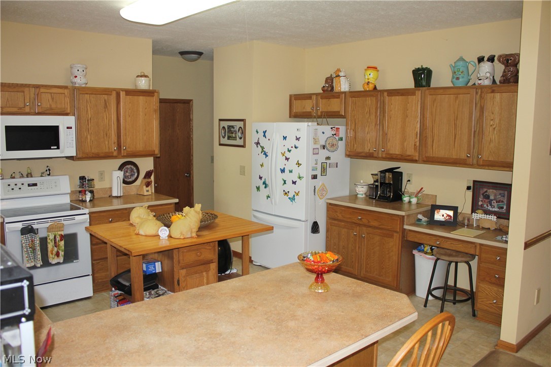 6689 Ballash Road Medina, OH 44256 - Photo 4 of 30 Gallery Image 4