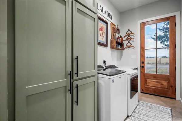 a view of walk in closet