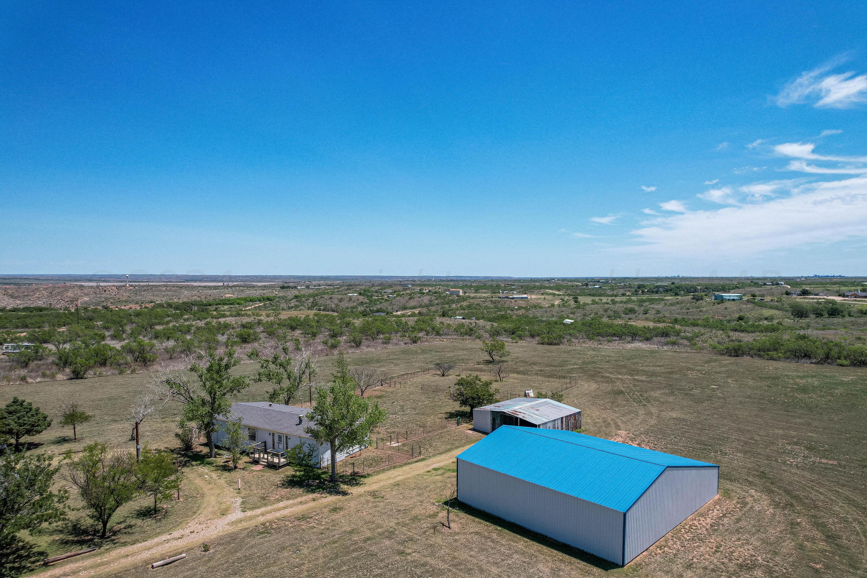 9750 Amarillo Road Fritch, TX 79036 - Photo 11 of 48 img (11 of 49)