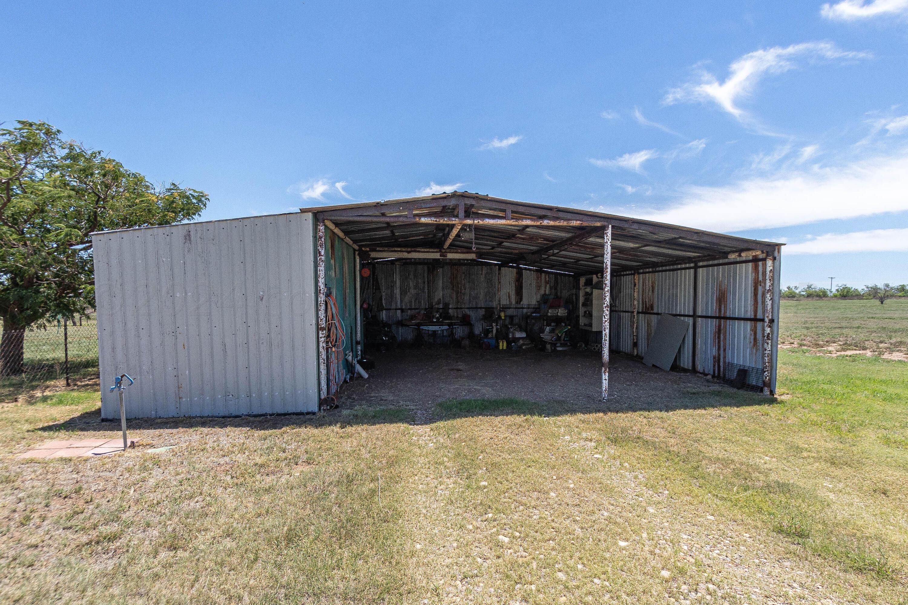 9750 Amarillo Road Fritch, TX 79036 - Photo 29 of 48 img (29 of 49)