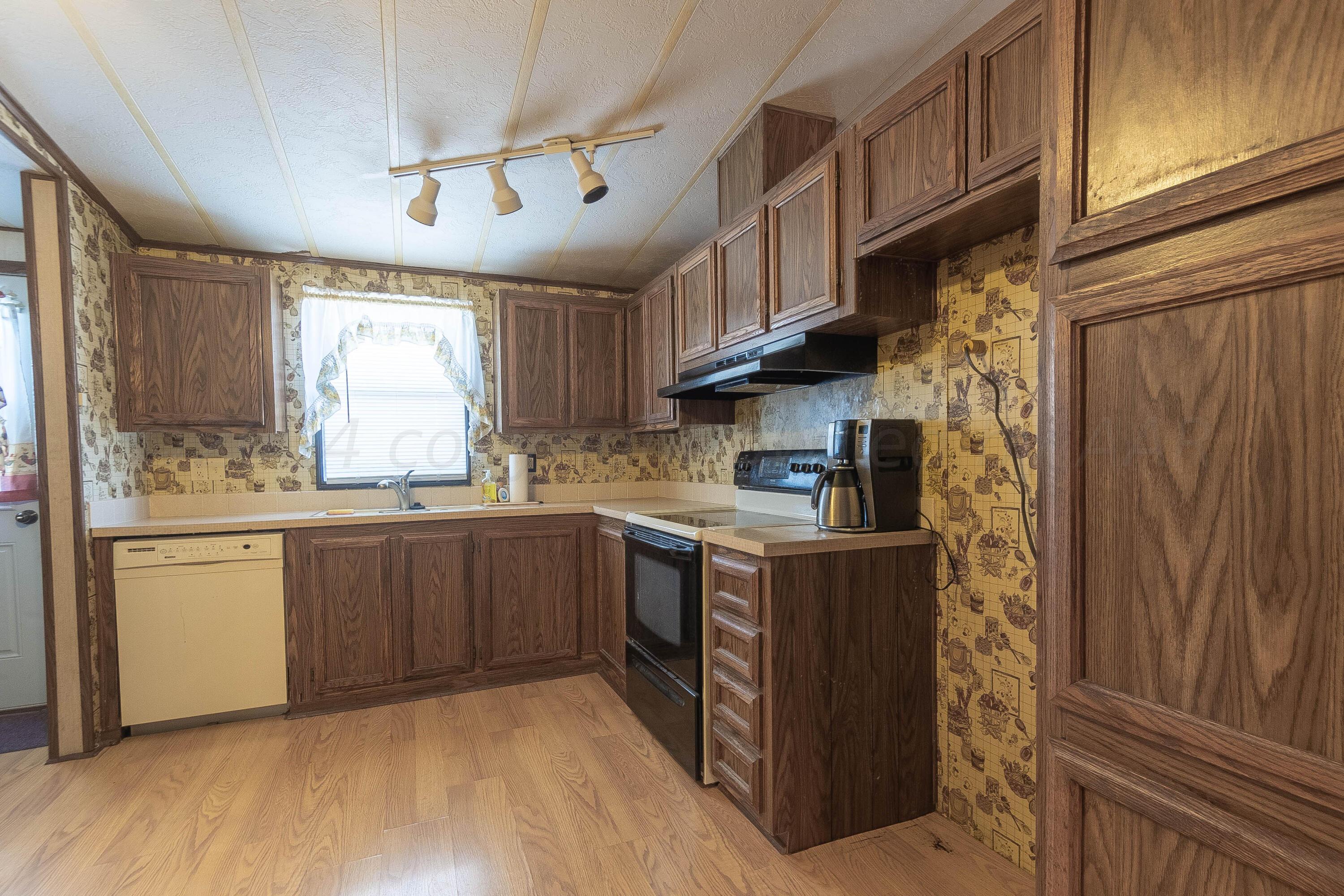9750 Amarillo Road Fritch, TX 79036 - Photo 41 of 48 img (41 of 49)