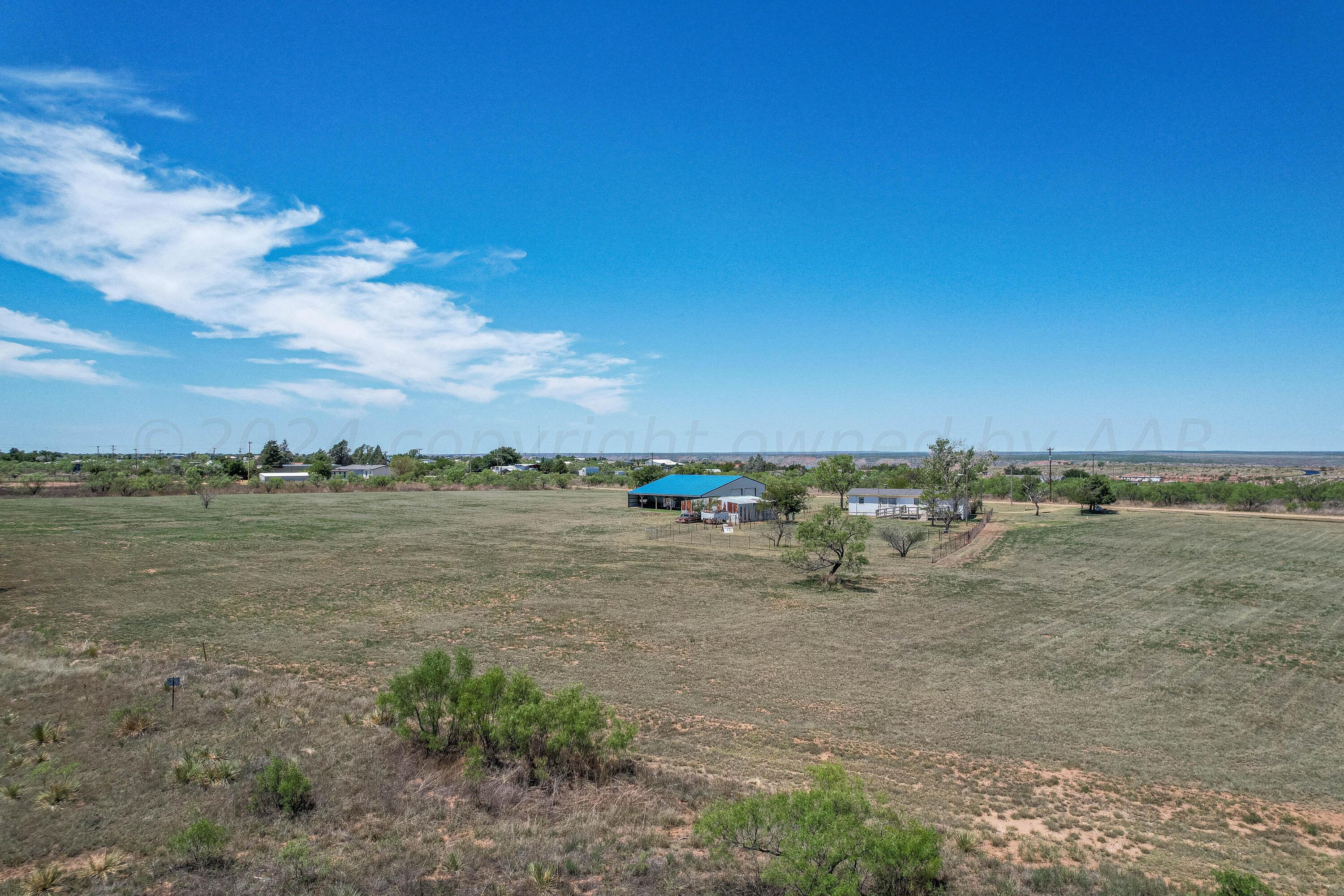 9750 Amarillo Road Fritch, TX 79036 - Photo 5 of 48 img (5 of 49)