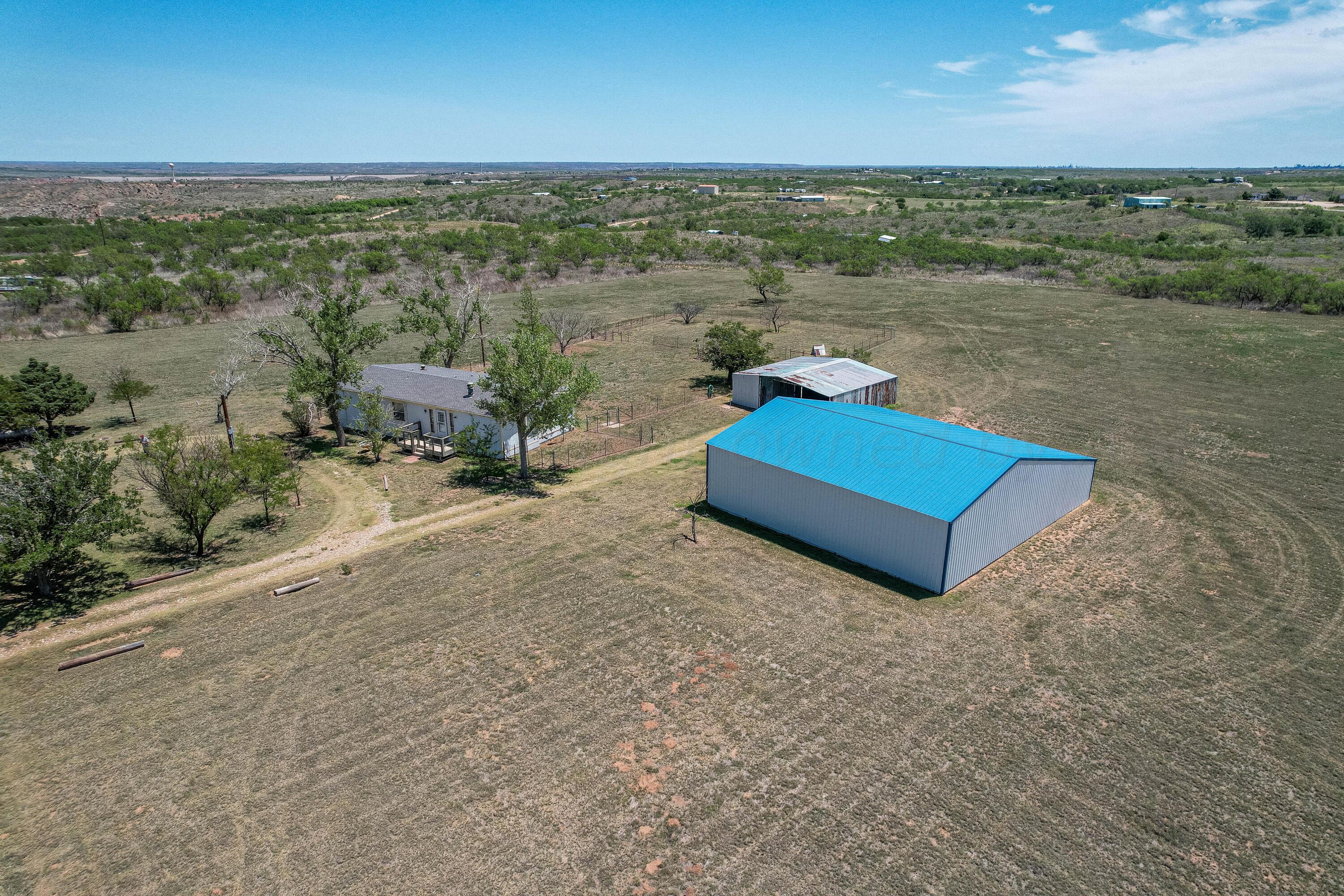 9750 Amarillo Road Fritch, TX 79036 - Photo 10 of 48 img (10 of 49)