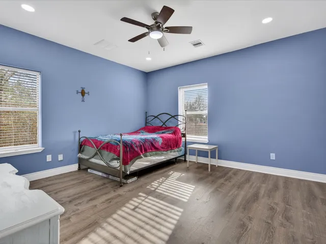 $265,000 | 1833 County Road 3556, Cleveland, TX 77327