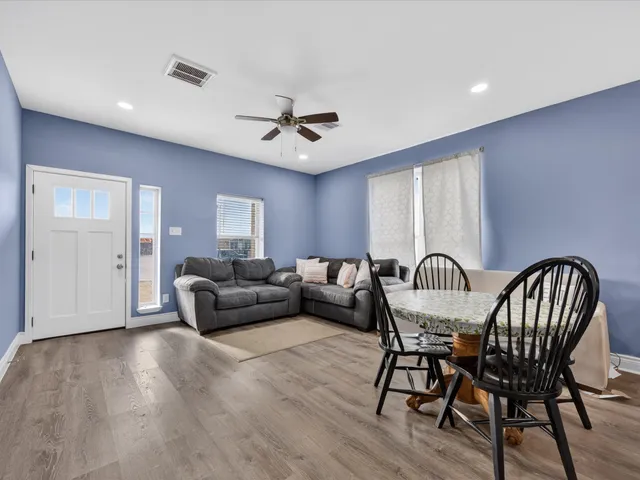 $265,000 | 1833 County Road 3556, Cleveland, TX 77327