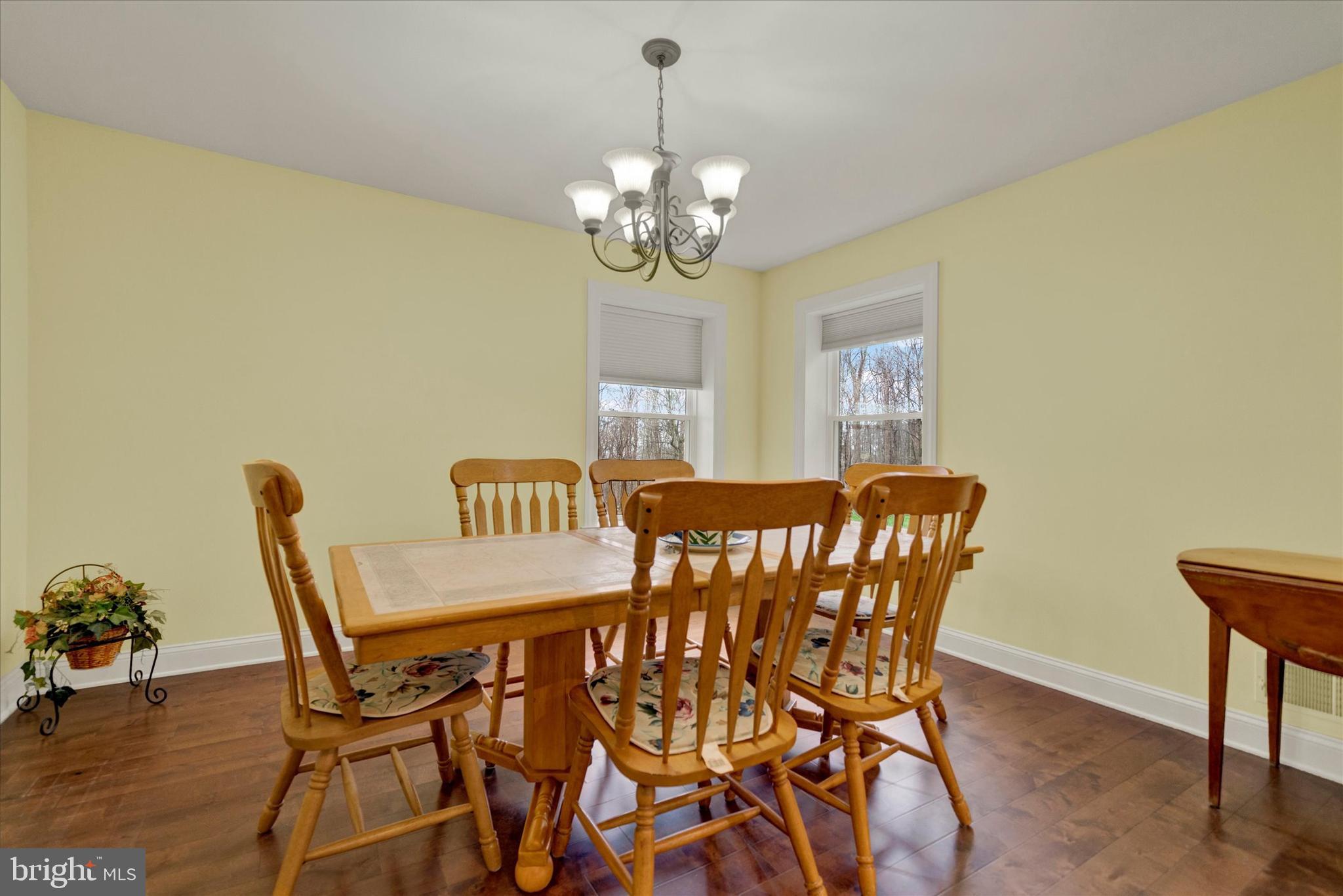 181 Fort Road Bernville, PA 19506 - Photo 9 of 43 Dining room