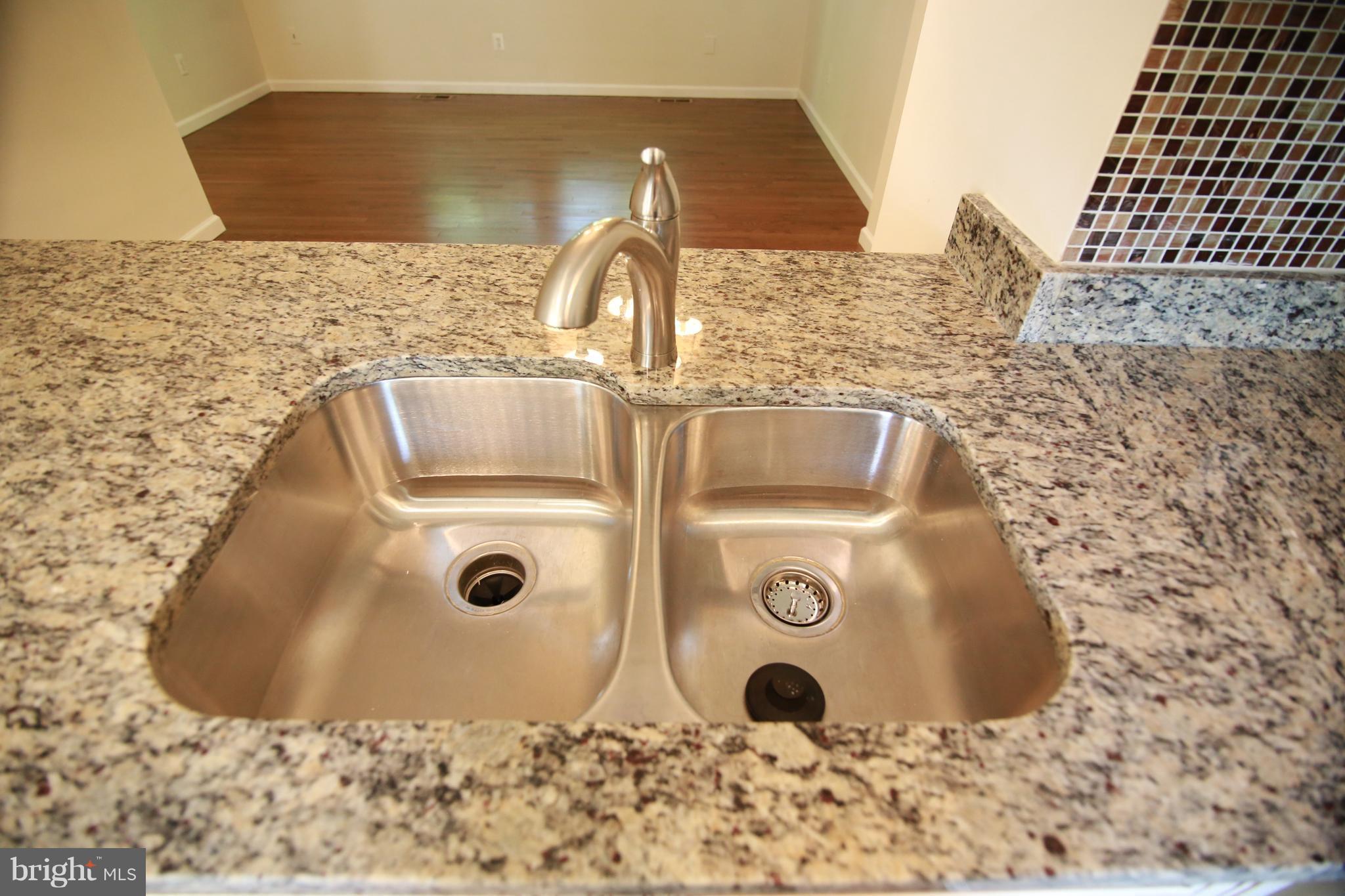 8070 Grandview Court Springfield, VA 22153 - Photo 6 of 24 Kitchen
