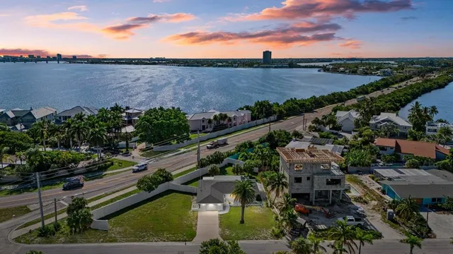 $1,690,000 | 1160 Morningside Place, Sarasota, FL 34236