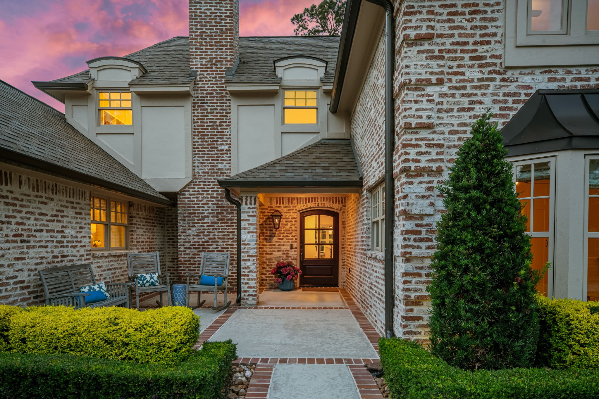 13614 Apple Tree Road Houston, TX 77079 - Photo 3 of 38 a view of a brick house with plants and large tree