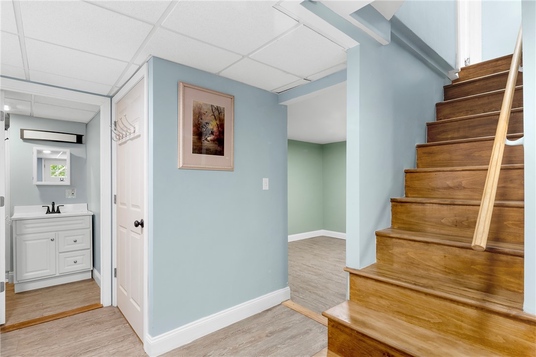 346 Post Road Westerly, RI 02891 - Photo 23 of 32