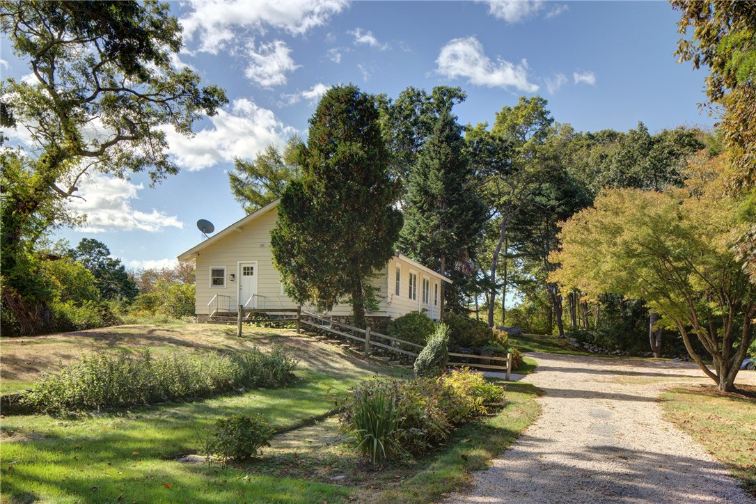 346 Post Road Westerly, RI 02891 - Photo 5 of 32