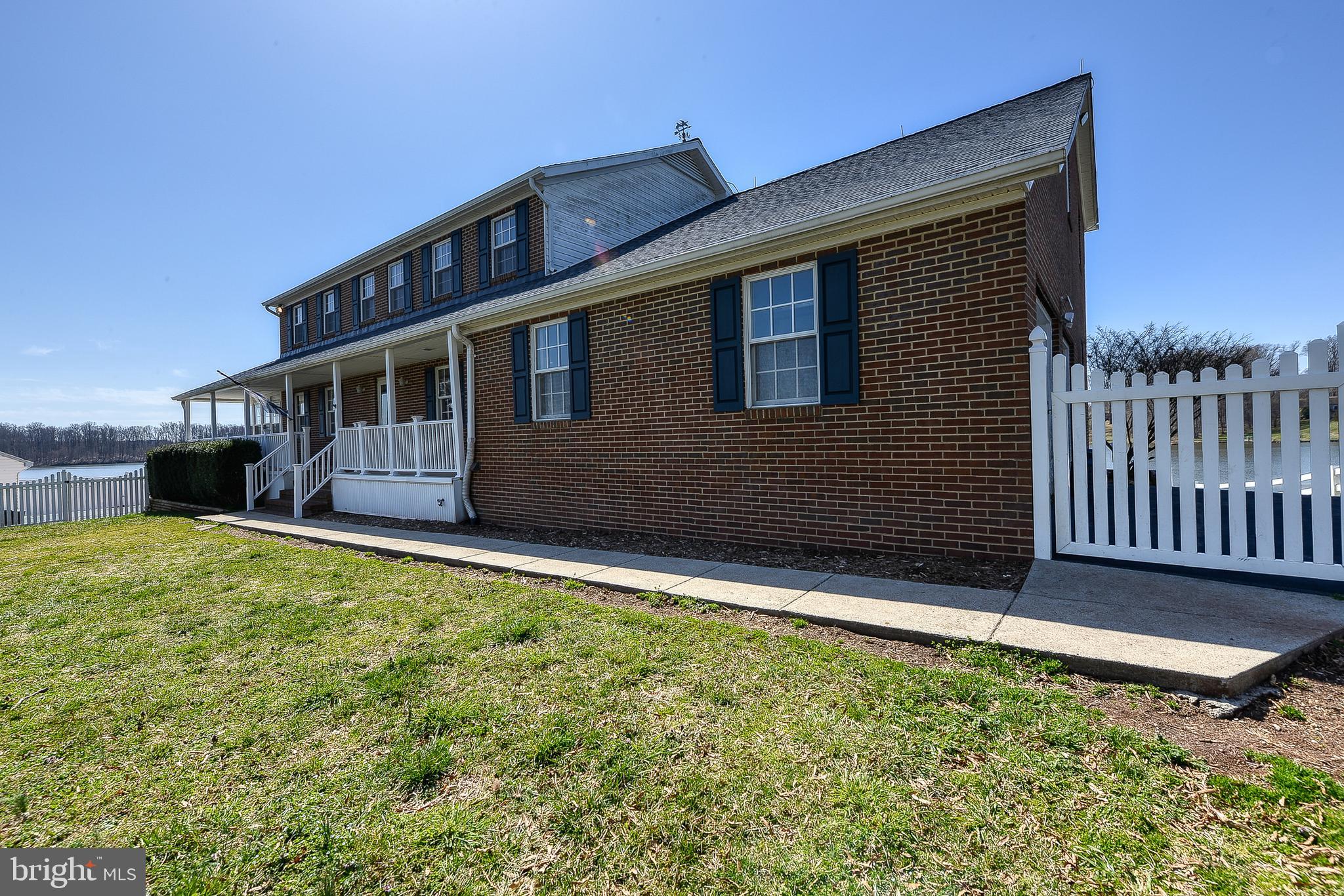 5900 Woodberry Farm Road Orange, VA 22960 - Photo 11 of 99 Front walkway