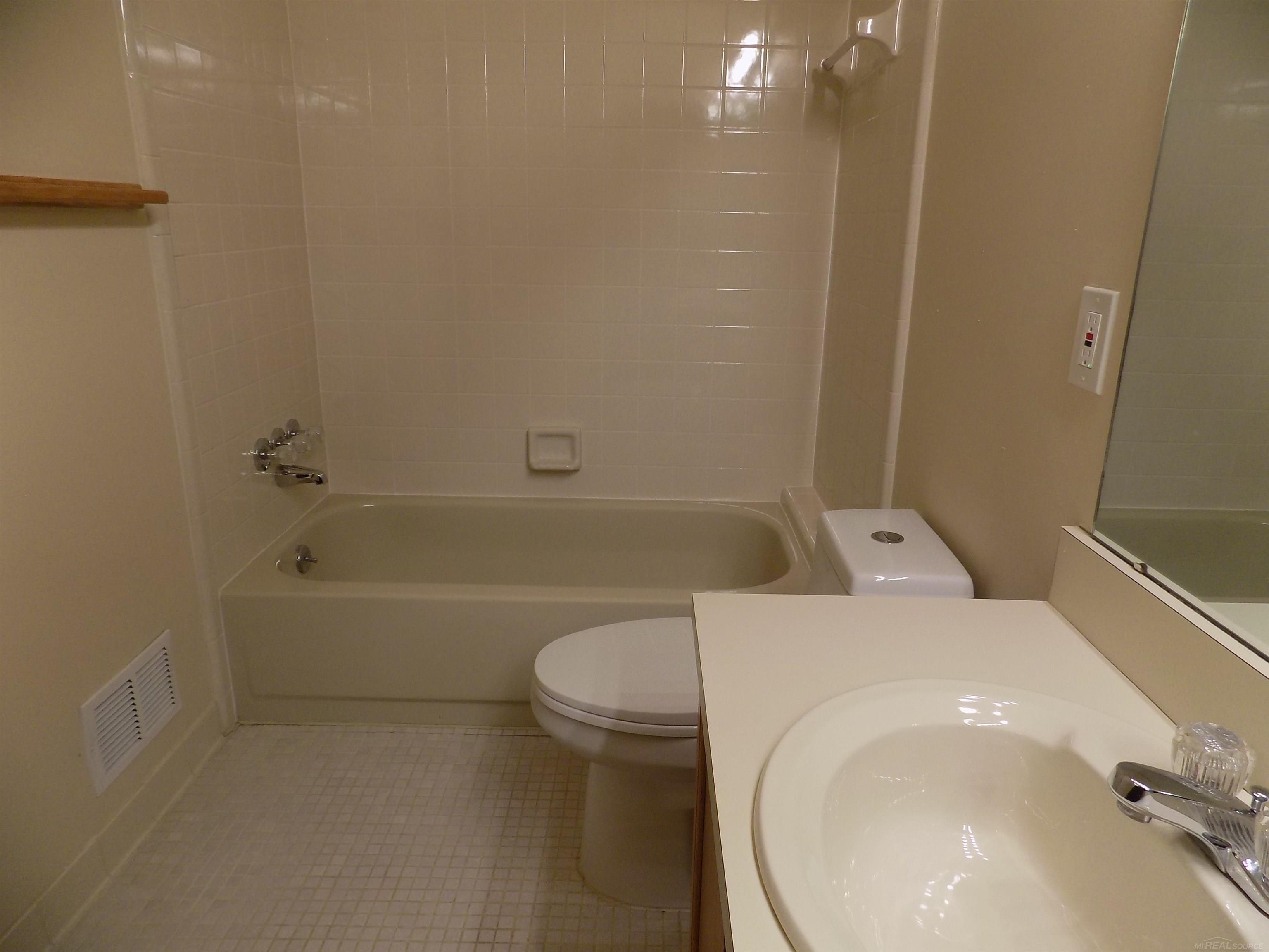 40043 Crosswinds Road Novi, MI 48375 - Photo 7 of 13