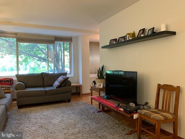 4000 Tunlaw Road Northwest, Unit 430 Washington, DC 20007 - Photo 4 of 22