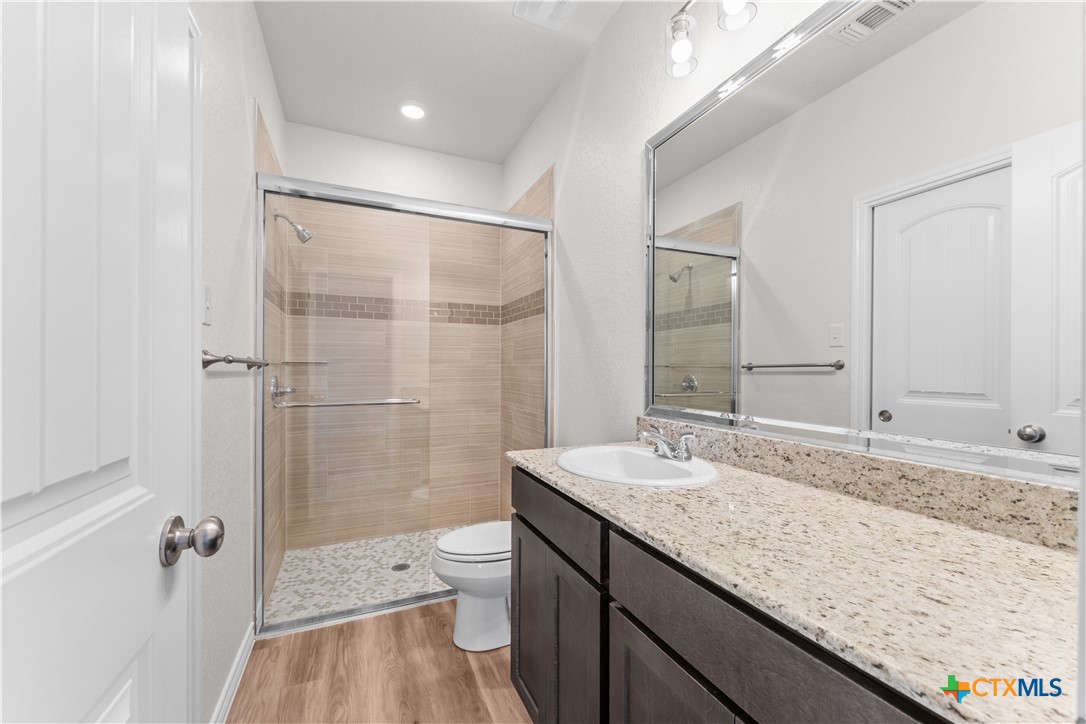 1114 Zora Drive Temple, TX 76504 - Photo 28 of 29 Unit B Primary Bath