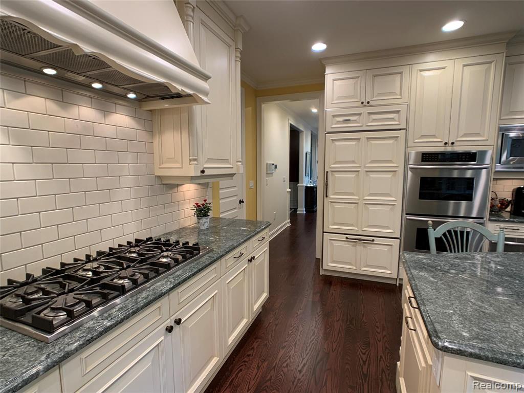 30246 Inkster Road Franklin, MI 48025 - Photo 34 of 53