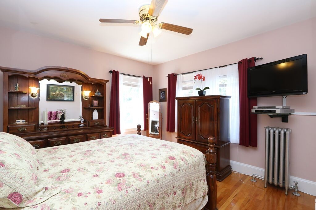 83-85 Warwick Road Newton, MA 02465 - Photo 17 of 29