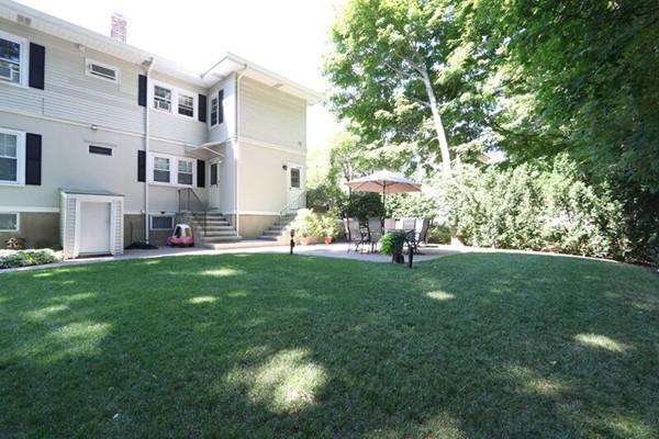 83-85 Warwick Road Newton, MA 02465 - Photo 5 of 29