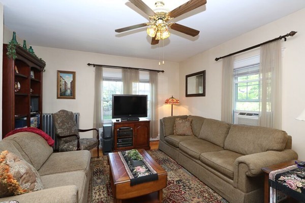 83-85 Warwick Road Newton, MA 02465 - Photo 9 of 29