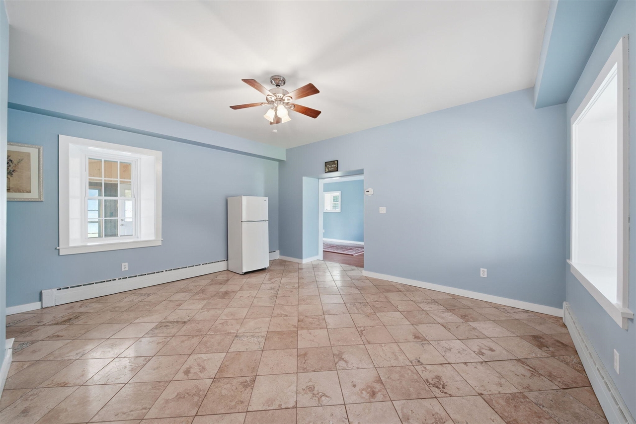 208 Glasgow Road Jackson, MI 49201 - Photo 8 of 99