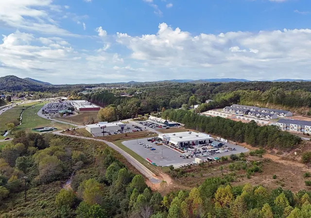 $259,900 | 51 Grove Loop, Blue Ridge, GA 30513