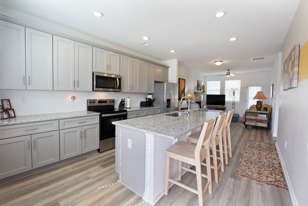 51 Grove Loop Blue Ridge, GA 30513 - Photo 3 of 30