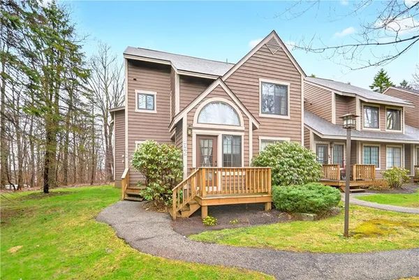 $270,000 | 1245 Tanyard Lane, Hidden Valley, PA 15502