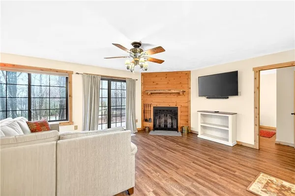 $270,000 | 1245 Tanyard Lane, Hidden Valley, PA 15502