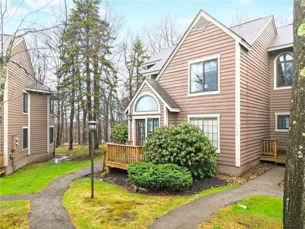 $270,000 | 1245 Tanyard Lane, Hidden Valley, PA 15502