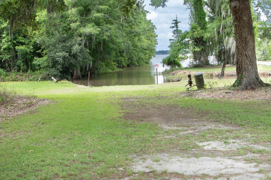 45532 Lakeside Road Gueydan, LA 70542 - Photo 12 of 18