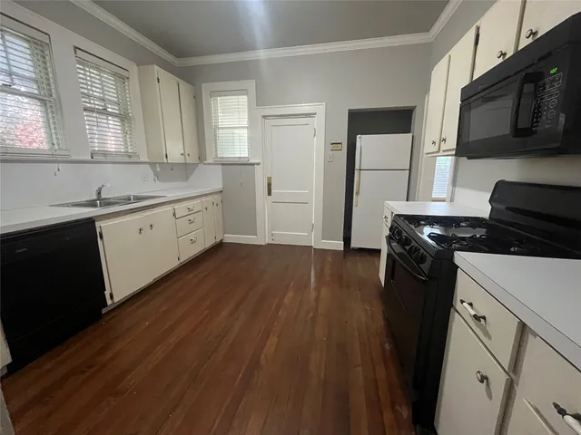 $3,300 | 3800 Avenue F, Austin, TX 78751