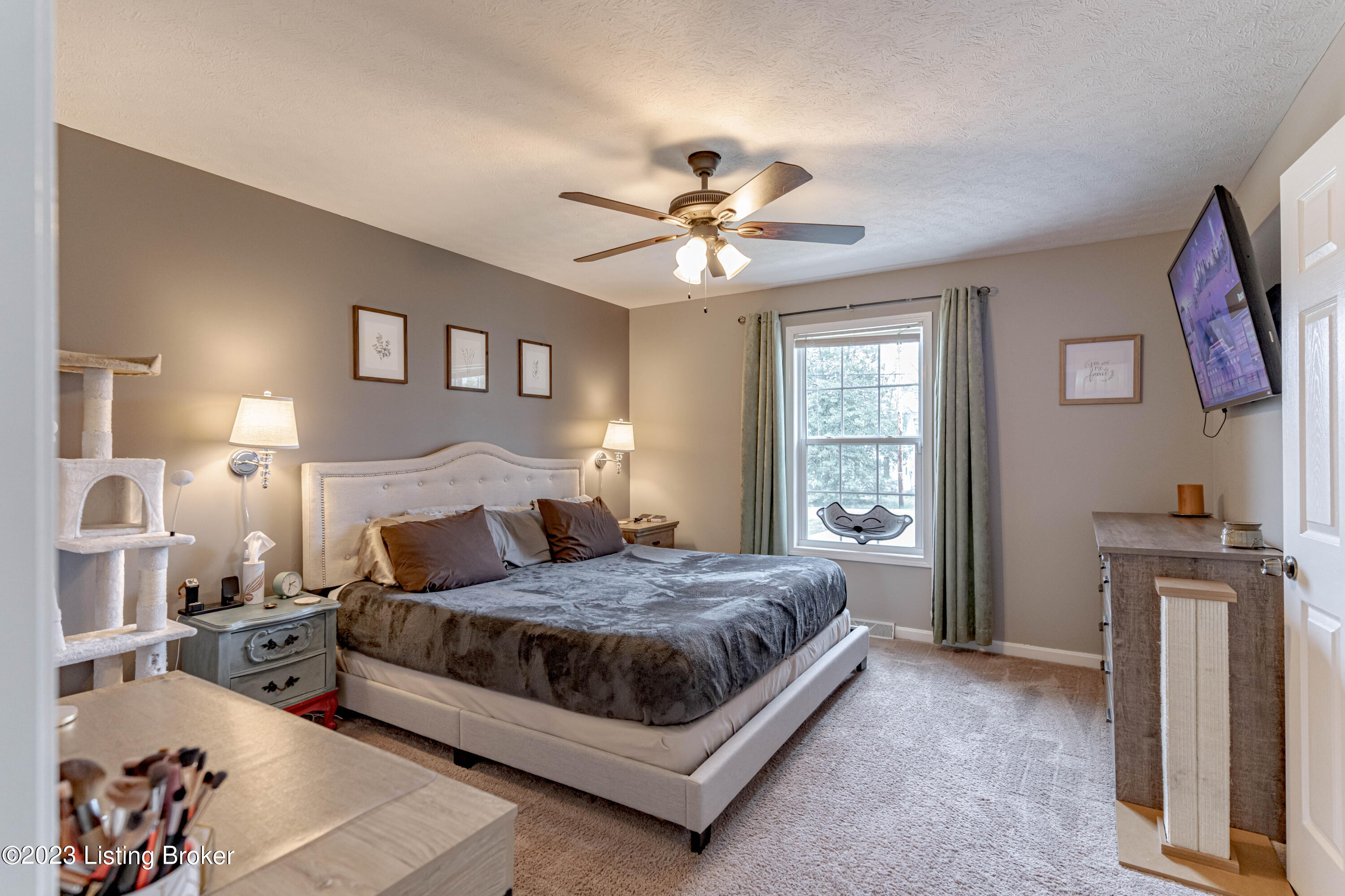 1025 Reeves Road Louisville, KY 40219 - Photo 22 of 41 DSC07635