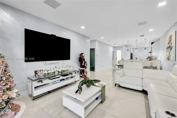 $779,900 | 16911 Southwest 115th Avenue, Miami, FL 33157