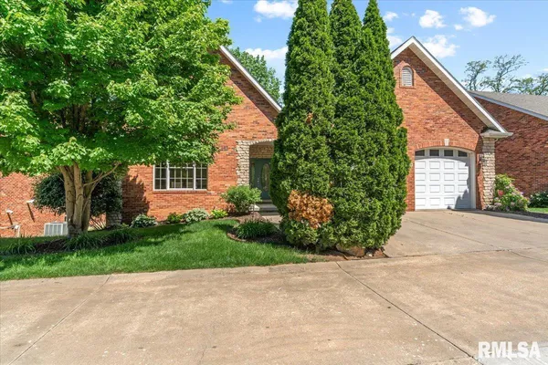 $489,500 | 2320 Chatham Road, Springfield, IL 62704